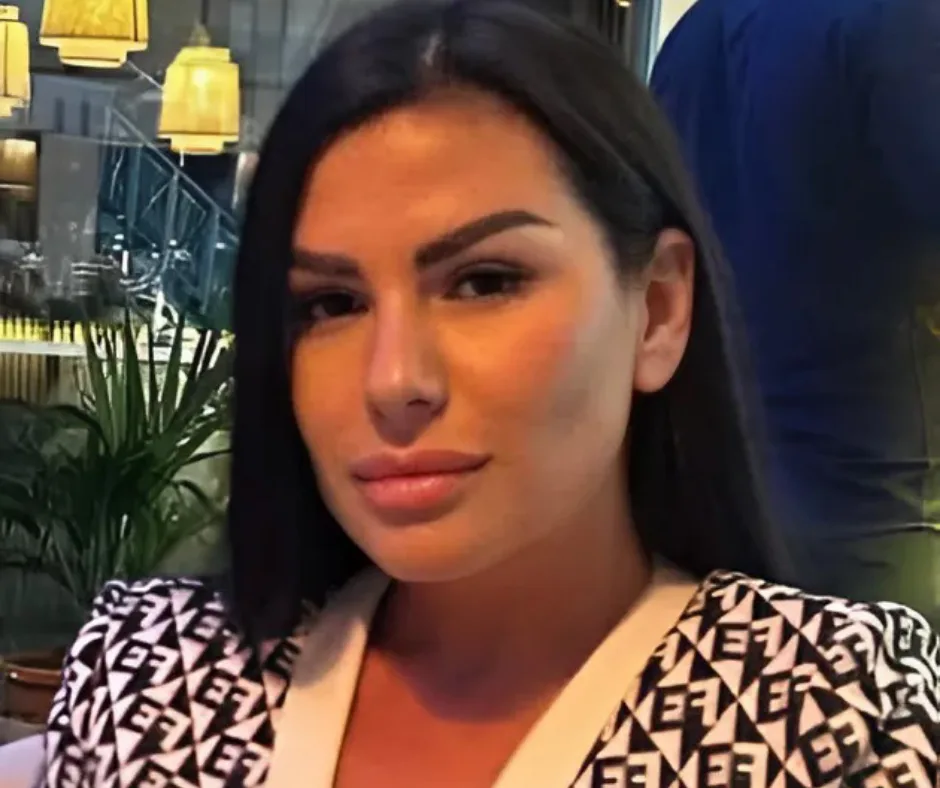 3 3