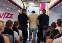 Scandal la bordul unui avion în Italia. Un pasager beat a transformat zborul într-un coșmar 42870e40-1a25-429c-a168-07e97943e25b