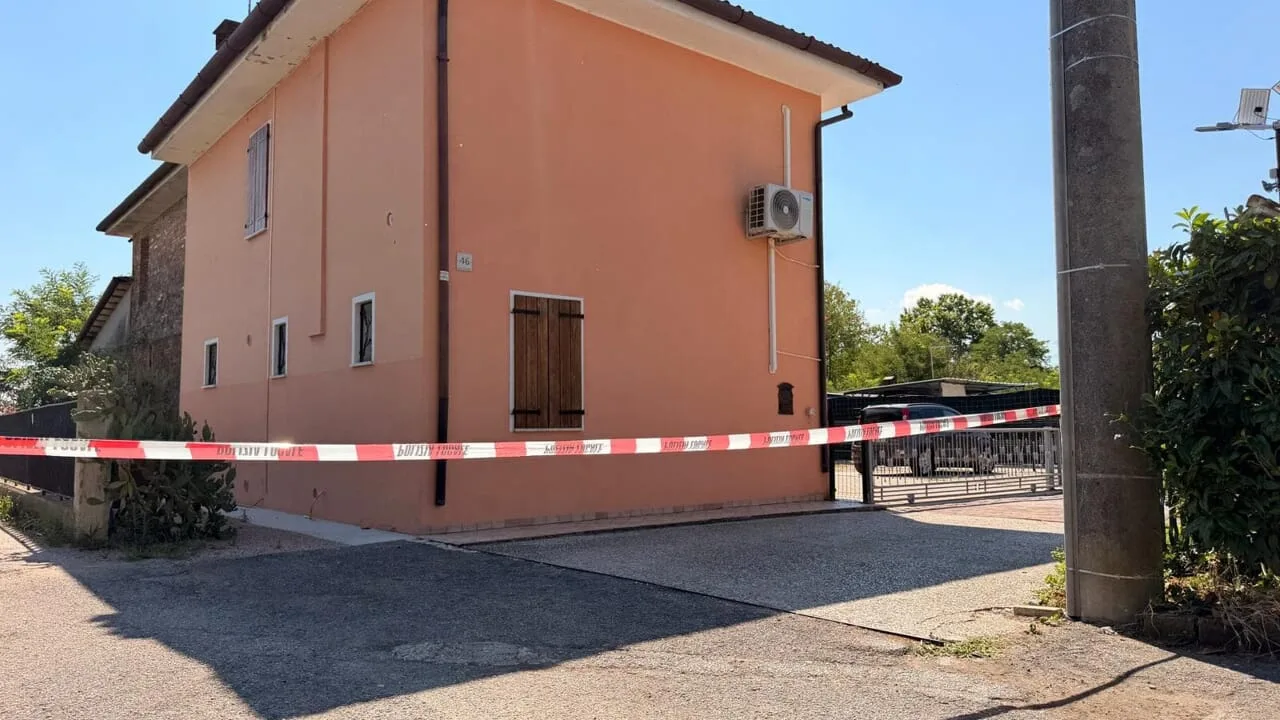 Il piazzale in cui è avvenuta la tragedia del piccolo Simone Chelaru