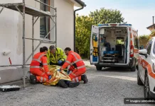 Un bărbat român a murit în Italia după ce a căzut în timp ce își vopsea casa. I s-ar fi făcut brusc rău 1