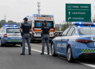 Doi părinți români au mers 100 de kilometri prin Italia cu fiul lor mort în mașină. „Credeam că doarme” 82db78b9-23b9-4723-b549-aceed52baab1