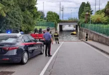 Vreme rea în Italia: o femeie a murit înecată după ce a rămas blocată cu mașina într-un pasaj inundat 1