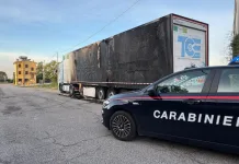 TIR-ul condus de un șofer român, incendiat în Italia pentru o datorie de câteva sute de euro. Italian anchetat pentru incendiere 1