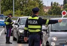 Româncă prinsă beată la volan în Italia. Conducea cu o roată distrusă și habar nu avea unde se află 1200-2026101119281